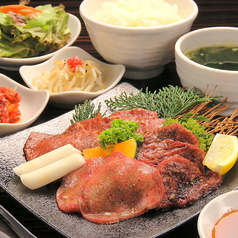 焼肉・韓国料理 KollaBo × マンジョッ＆ソベッチャカンジャンケジャン 三軒茶屋店のおすすめランチ1