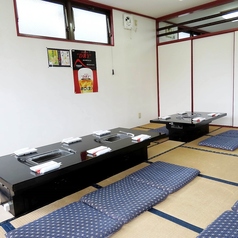 中規模の宴会や打ち上げに最適な20名対応の座敷席。まとまった空間で一体感のある時間を過ごせます。会社や友人同士の宴会に便利です。