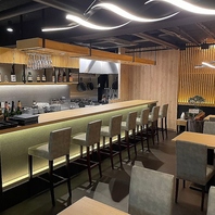 テーブル席やソファー個室を備えた落ち着いた雰囲気！