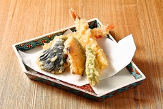 プリプリ海老と旬の野菜の天ぷら盛り合わせ