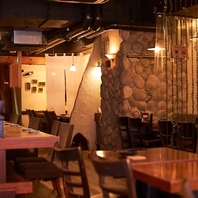 テーブルやカウンターなど様々なお席をご用意！