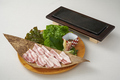 料理メニュー写真&nbsp;霧島豚の石焼き　生野菜巻いて