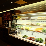 女性に嬉しいビュッフェも◎ヘルシー食材が多彩♪