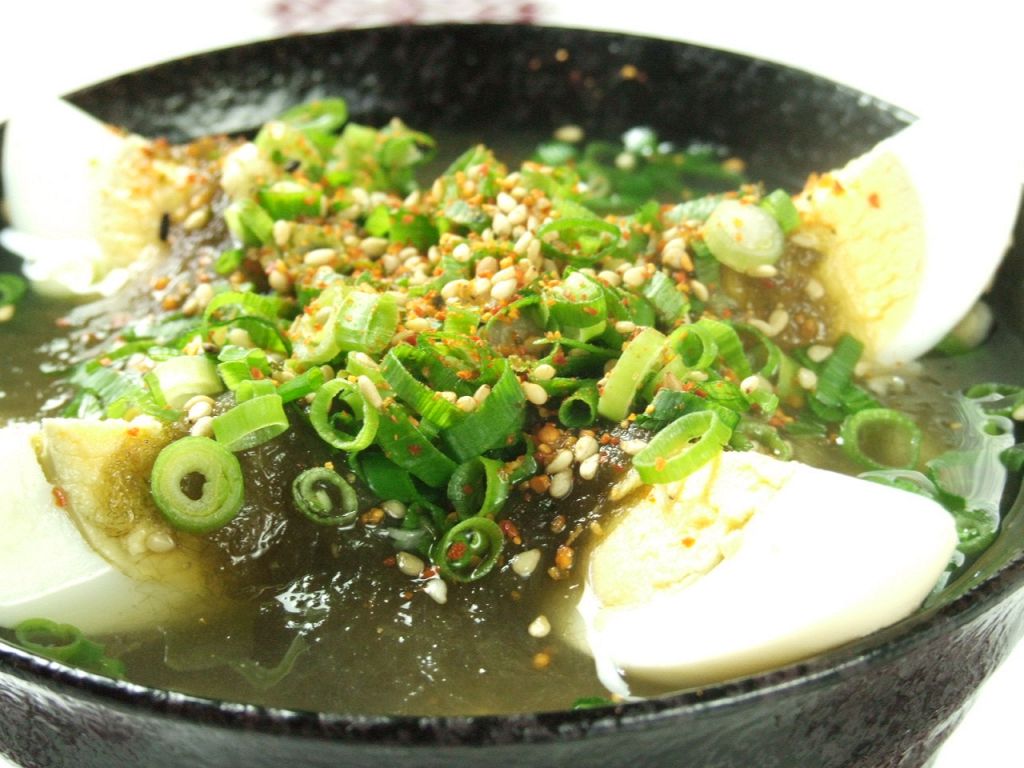 〆はおでんだしをいかした…だし茶漬け！豆腐をのせたトウメシを食べれたあなたもおでん通の仲間入り