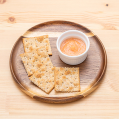 クラッカーと明太ディップ