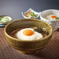 とろろそばとしらすといくらミニ丼セット