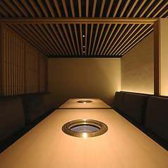 大人数にもオススメな8名様個室を2部屋ご用意しております。