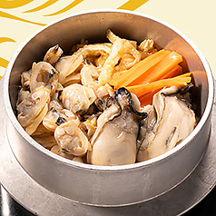 牡蠣とあさりの釜めし