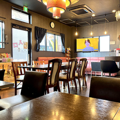 カウンター席もあるので、ランチや一人飲みも気兼ねなくどうぞ♪