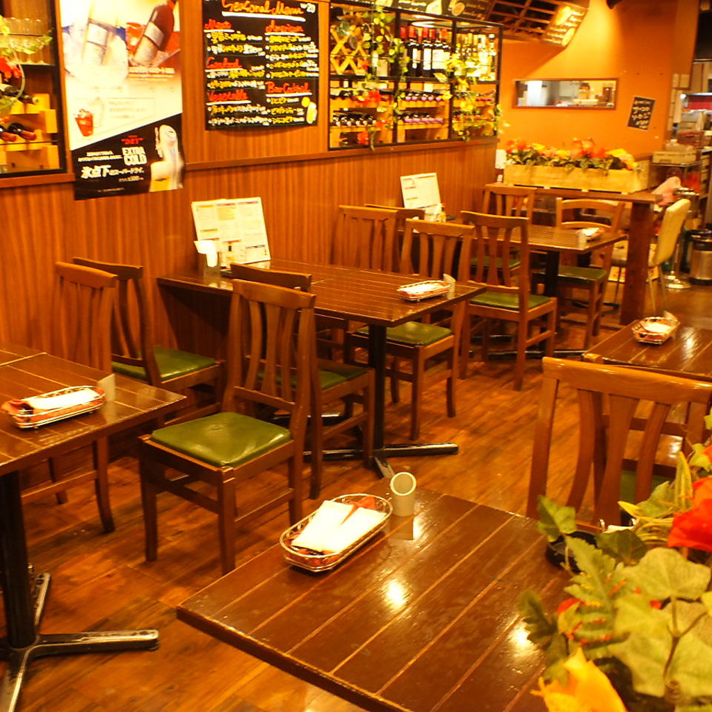 アットホームな店内となっております♪