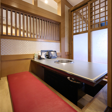 焼肉せんりゅう 柏の葉店の雰囲気1