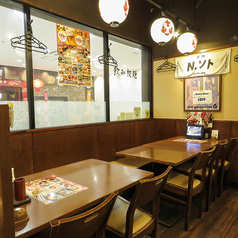 【10名席テーブル】テーブル席はお客様のご利用人数に応じてテーブル席ご準備します◎あたたかな灯りのお席を多数ご用意いたしております！雰囲気抜群の店内は、ゆったりとくつろげる空間です。