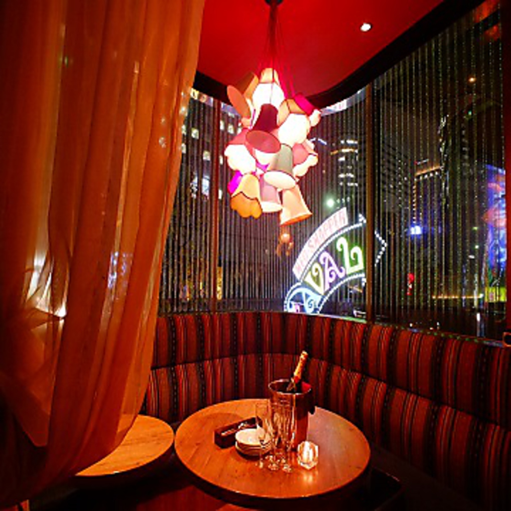 ゆったりソファ席は女子会、合コンにもおすすめにもご利用いただけます！