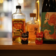 カウンターに並ぶおすすめのお酒