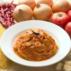 トマトとニンニクのスパゲティの写真