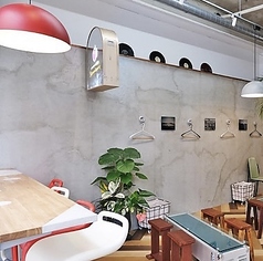 いちごやcafe TANNAL タンナル 福岡大名店の雰囲気1