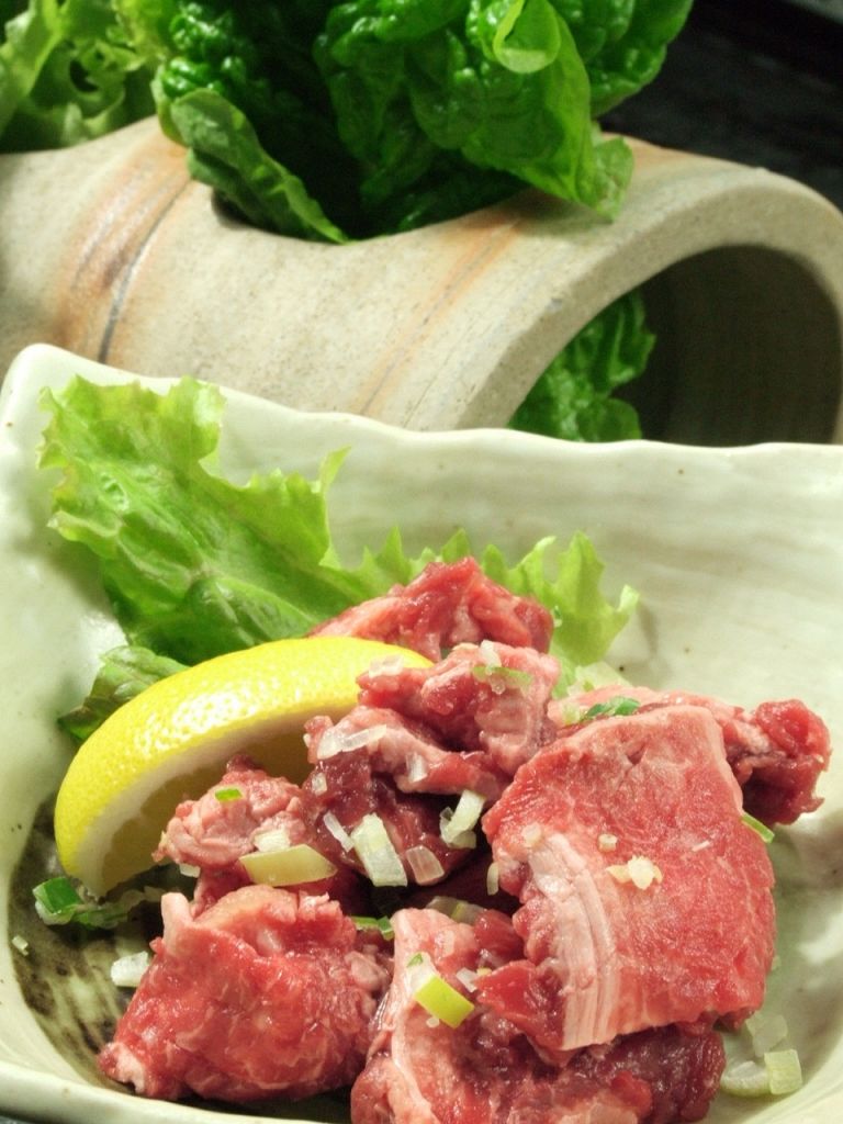 サガリからほんのわずかにだけとれる希少な部位。サガリスジ390円！サガリなのにコリコリした食感♪