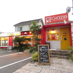 グラッツィエ Grazie 飾磨本店の外観1