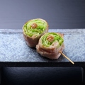 料理メニュー写真&nbsp;レタス豚巻き串～粒マスタード～