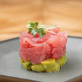 料理メニュー写真&nbsp;マグロとアボカドのタルタル