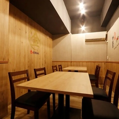 金の餃子酒場 西葛西店の雰囲気2