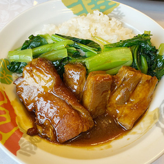 豚の角煮丼（スープ付き）