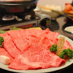 宮崎牛の持つおいしさが口いっぱいに広がる。各種宴会にもおすすめ『スキヤキ・しゃぶしゃぶセット』