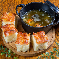 海老ときのこのアヒージョの写真