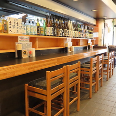 気軽に立ち寄れるカウンター席