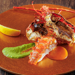 記念日やデートにもオススメ。最高級の黒毛和牛の他、イセエビやアワビなど海鮮の鉄板焼きもご用意。