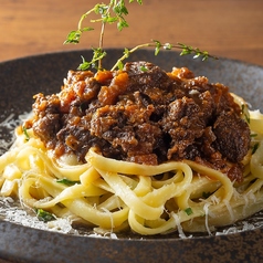 タリアテッレ　牛肉の赤ワイン煮込み