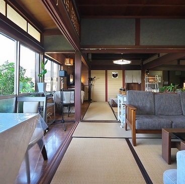 宮田町カフェの雰囲気1