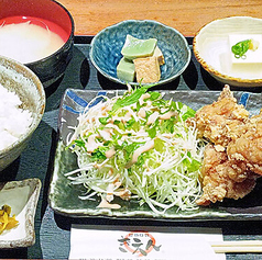 毎日通っても飽きない！豊富なセットと日替わりの魅力。