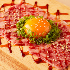 インスタ映え!!A4和牛炙りユッケ