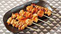 熟練スタッフが一本一本丁寧に焼き上げる『焼鳥』は絶品