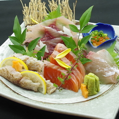 川魚の刺身盛り合わせ