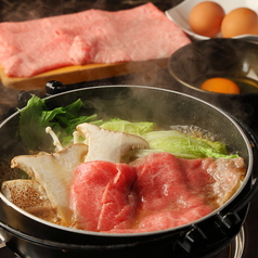 黒毛和牛すき焼き食べ放題4180円(税込)〜！の写真