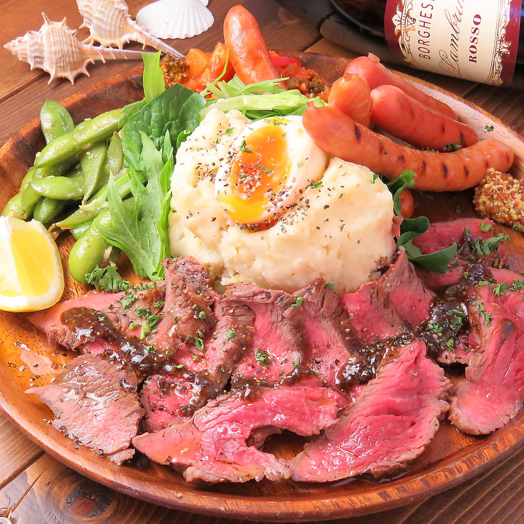 海鮮が人気の当店ですが肉料理も多数アリ！