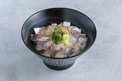 【さばきたて新鮮!】活あじ丼