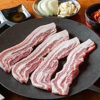 産地と食べ方にこだわったサムギョプサル