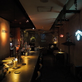 ダーツ好き必見!当店はダーツ設備を完備したダイニング&バーです。心地よい雰囲気溢れる空間でダーツを楽しみながら、美味しい料理とバーテンダーが作る特製カクテルをお楽しみいただけます。初心者の方もぜひお試しください!仲間と一緒にスコアを競い合い、素敵な時間をお過ごしください。ダーツを楽しむなら、当店へ!