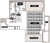 テーブル、イス完備 150席　収容可能(イスのみのレイアウト時) ステージの大きさ：幅7m × 奥行き 4m 客席の広さ：幅8m × 奥行き 12m テーブル：50個 座席：150席