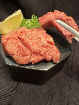 炭火焼肉ホルモン 肉焼屋 福島野田店のおすすめ料理1