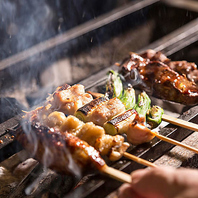 炭火でじっくり焼き上げた焼き鳥！