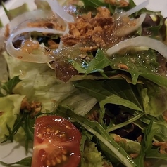 彩り野菜のガーデンサラダ　たまねぎドレッシング