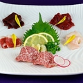 料理メニュー写真&nbsp;馬刺し五種盛り合わせ　【一人前】
