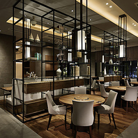 ホテルのラウンジをイメージした贅沢なデザイナーズ空間