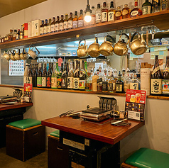 少人数からグループまで、人数に応じて使いやすいテーブル席をご用意しております。友人との食事や会社帰りの飲み会にも最適です♪