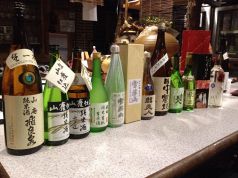 酒の蔵たけなからしい品揃えの純米酒達