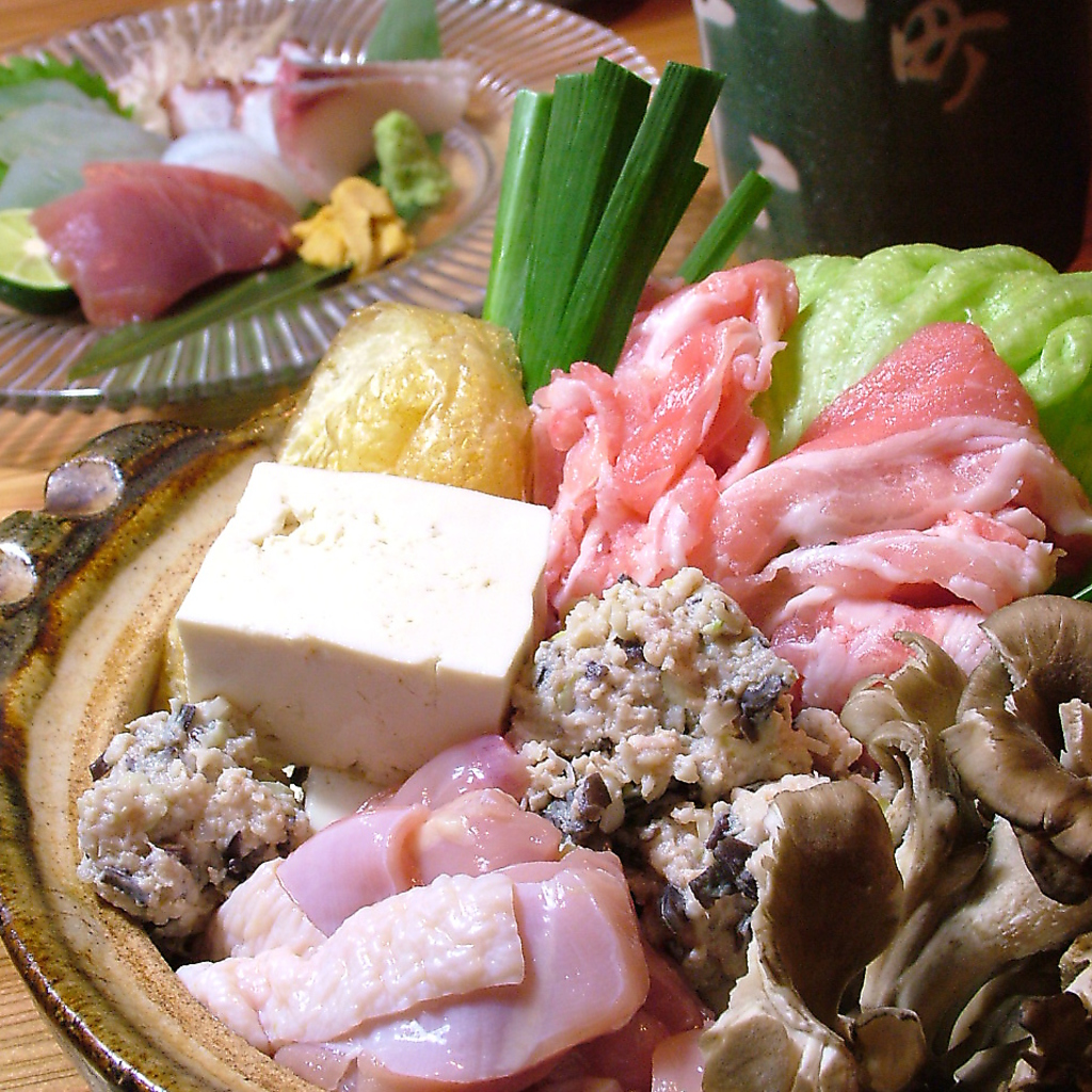 【塩ちゃんこ鍋】命のダシが決め手の名物塩ちゃんこ鍋！〆の旨塩ラーメンまで必食です！